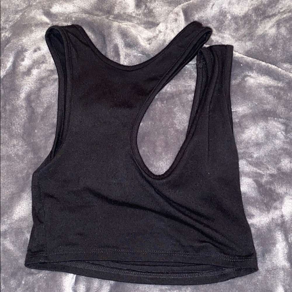 emma & sam open neck crop top